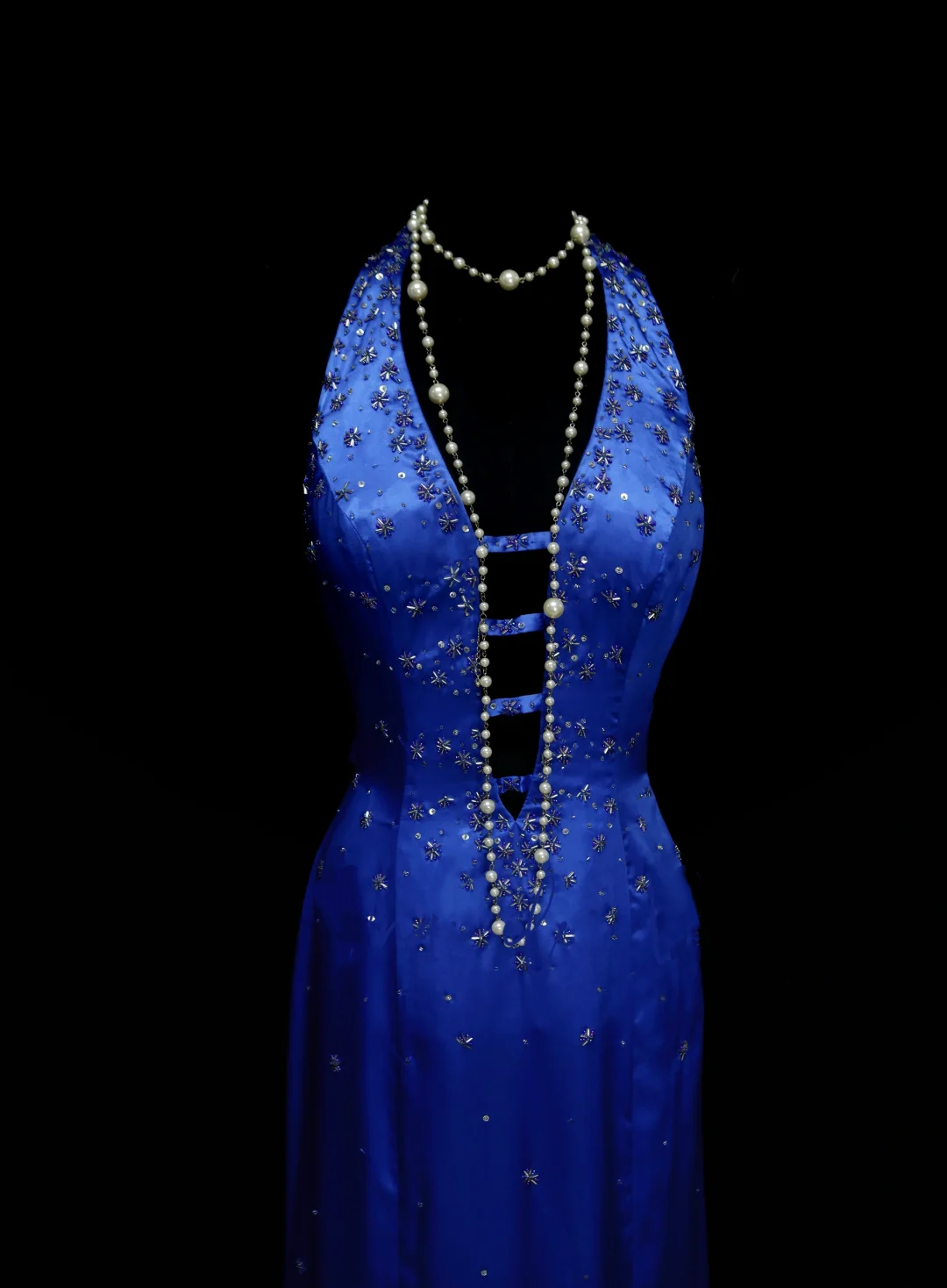 Robe de bal longue sirène dos nu en satin bleu royal - Inspiration tenue de soirée OB039