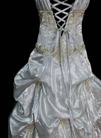 Robe de bal chic à fines bretelles argentées plissées avec corsage orné de perles, robe de soirée longue, tenue pour un 18e anniversaire, robe de remise de diplôme OB043