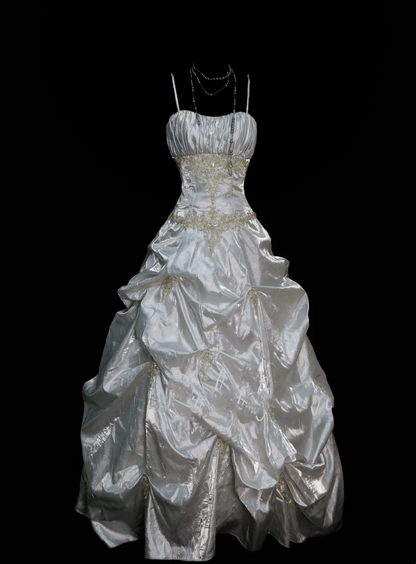 Robe de bal chic à fines bretelles argentées plissées avec corsage orné de perles, robe de soirée longue, tenue pour un 18e anniversaire, robe de remise de diplôme OB043