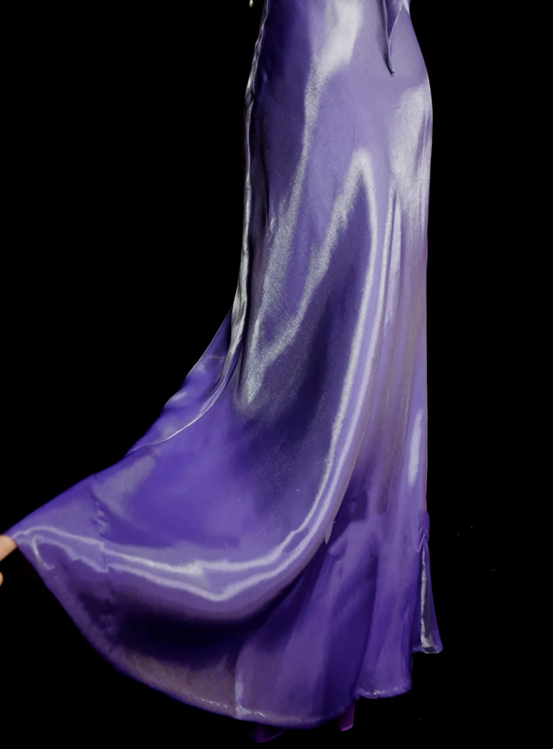 Robe de bal vintage sirène lilas sans manches et dos nu, longue, style années 70, inspiration tenue de soirée OB044