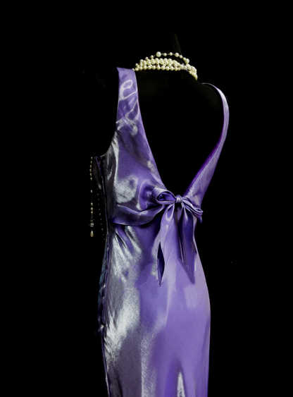 Robe de bal vintage sirène lilas sans manches et dos nu, longue, style années 70, inspiration tenue de soirée OB044