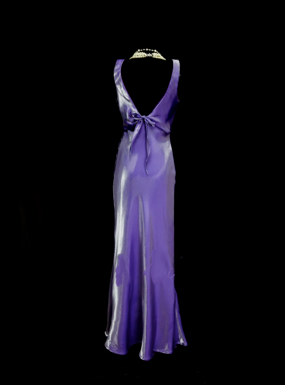 Robe de bal vintage sirène lilas sans manches et dos nu, longue, style années 70, inspiration tenue de soirée OB044