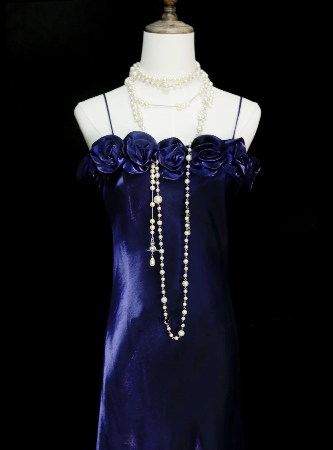 Robe de bal longue chic à bretelles spaghetti, couleur raisin et fleurs, coupe trapèze, idéale pour une soirée, un 18e anniversaire ou une remise de diplôme (OB046)