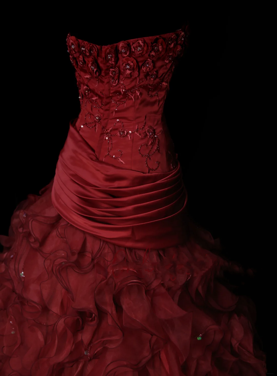 Robe de bal bustier bordeaux sans manches avec appliques, robe longue en satin pour femme, robe de quinceañera pour les 16 ans, tenue de quinceañera OB047