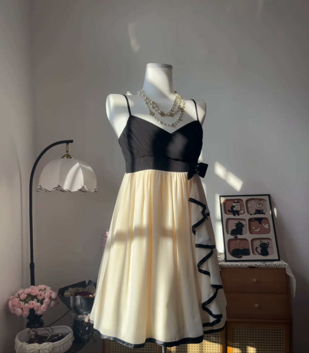 Elegant A line Spaghetti Strap Champagne Chiffon University Ideas Homecoming Dress Inspo Short High School Senior Graduation Outfit RB6980