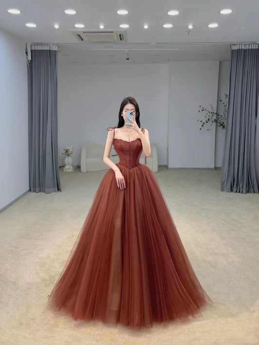 Hübsches Ballkleid mit Spaghettiträgern, braunem Tüll, Ballkleider, formelle Kleidung, 18. Geburtstag, Outfits, Ballkleid RA022