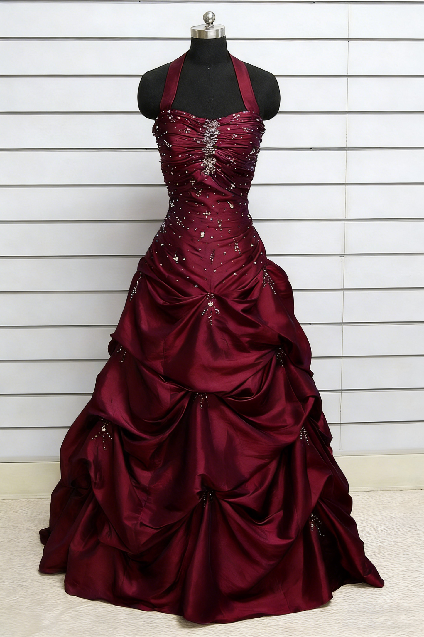 Hübsches Ballkleid Neckholder Grape Ballkleider Abendkleid 18. Geburtstag Outfits Abendkleid RA032