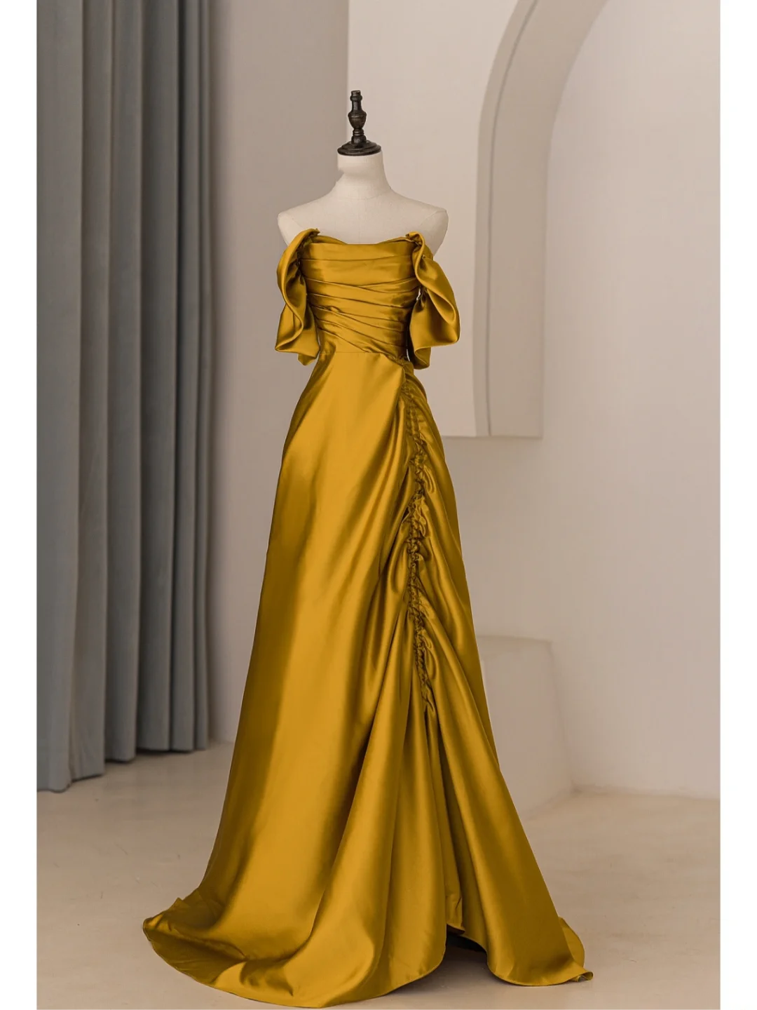 Modest Trendy Mermaid Off The Shoulder Gold Satin Pleated Prom Dresses Style Long Senior High School Party Dress RB1072
