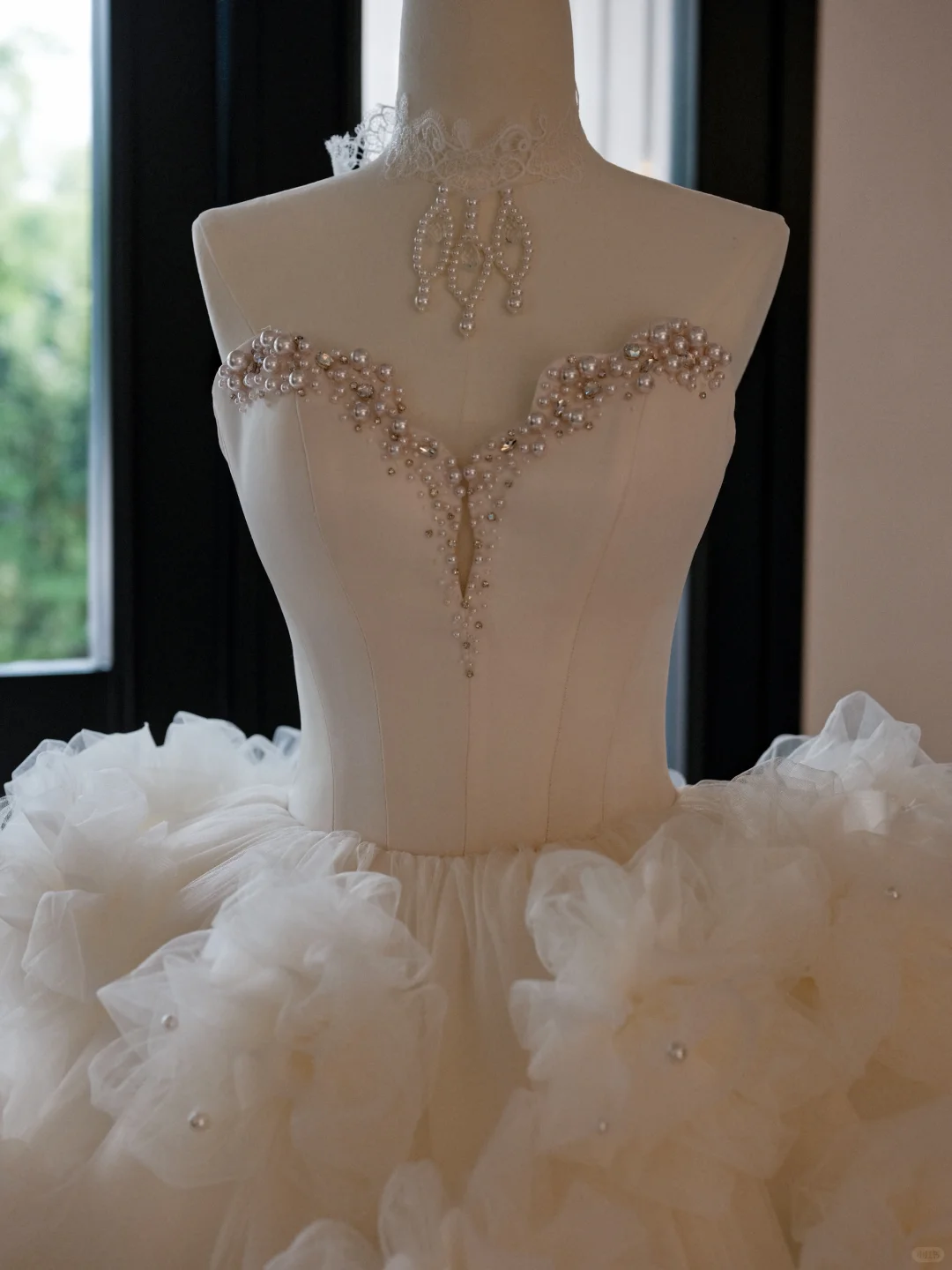Elegant Modest Ball Gown Sweetheart Fitted Silver Beaded Corset Wedding Dress Long Bridal Gowns Wedding Dresses RB1192