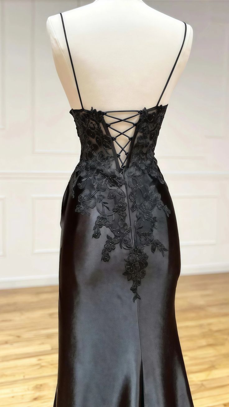 Sexy Mermaid Spaghetti Straps Black Lace Slit Long Prom Dresses Inspiration Party Dress 21st Birthday Outfit Graduation Dress RB1197