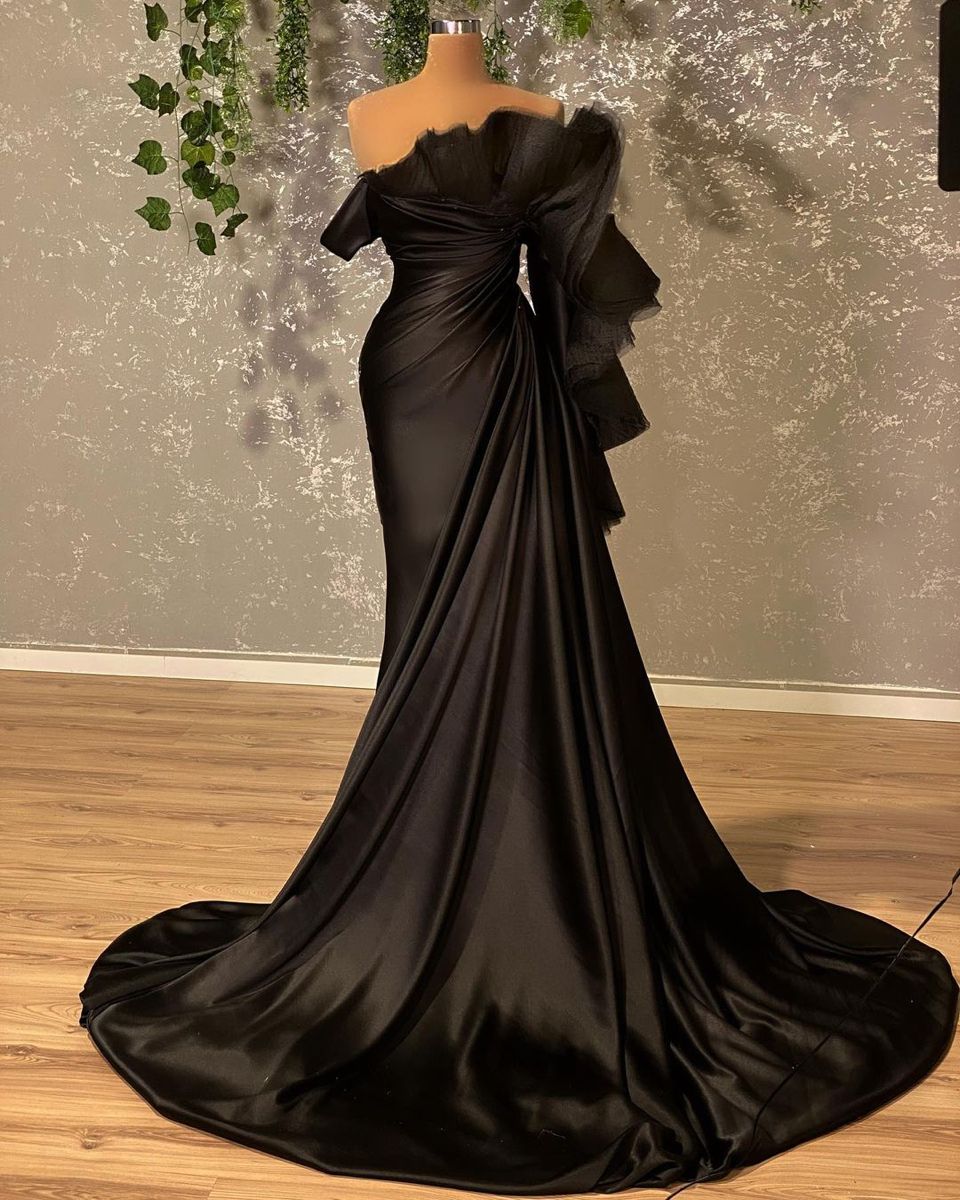 Ethereal Mermaid Off The Shoulder Black Pleated Satin Prom Dresses Formal Dress 23rd Birthday Outfits Prom Gown RB1555