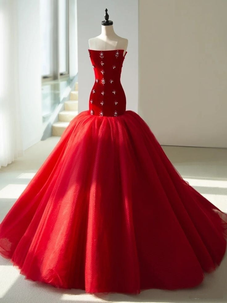 Bescheidene Meerjungfrau trägerloses rotes Tüll-Langes Ballkleid für Teenager Abendkleid 20. Geburtstag Outfits Abendkleid RB1624