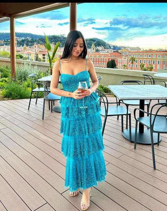Bescheidenes Ballkleid mit Spaghettiträgern, blauer Tüll, Ballkleider, Partykleid, Outfits zum 16. Geburtstag, Abschlusskleid RB1723