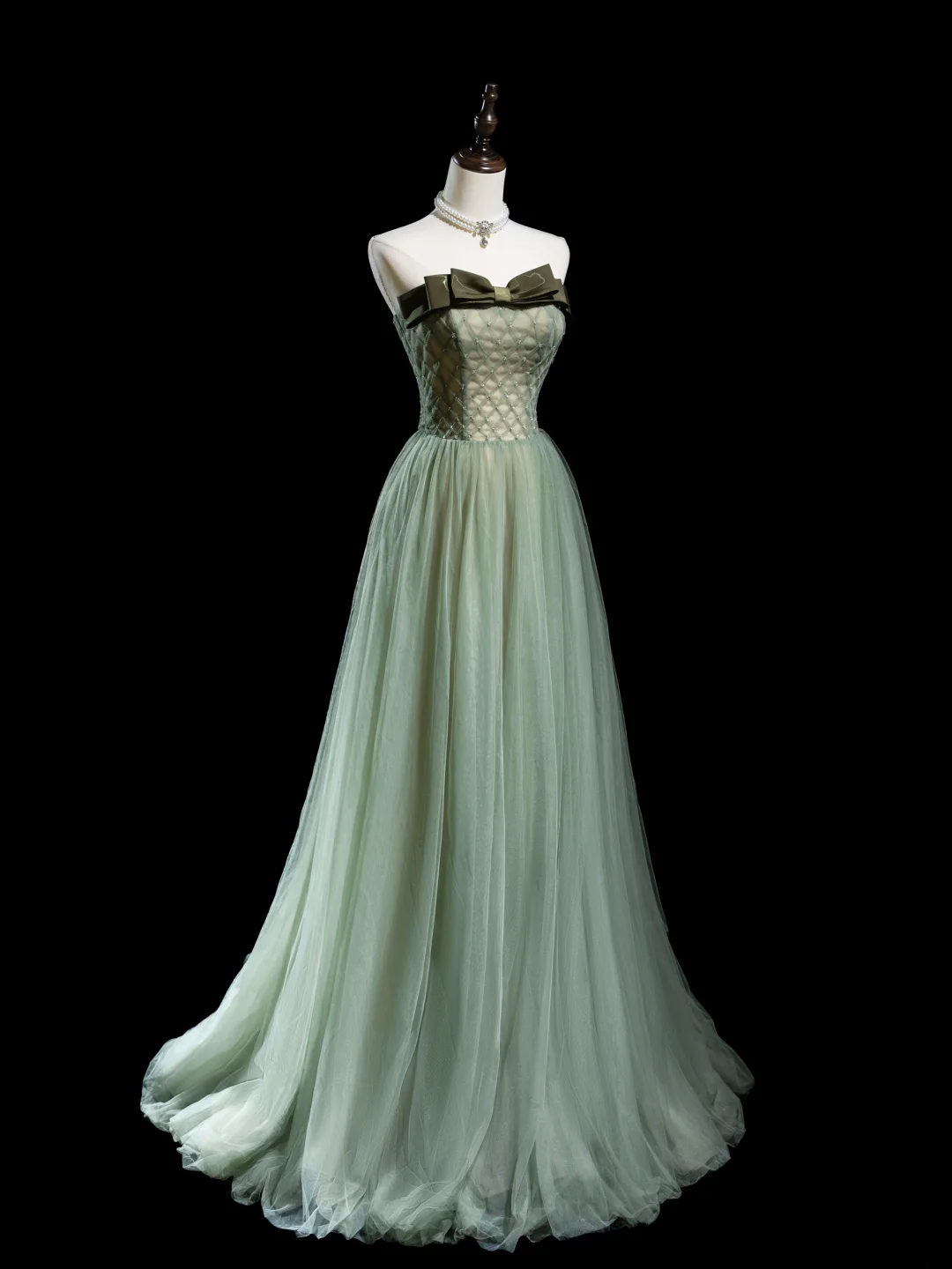 Retro A-Linie trägerloses Tüll Hellgrün Lange Ballkleider Beeindruckende Outfits zum 18. Geburtstag Ballkleid RB1855