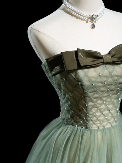 Retro A-Linie trägerloses Tüll Hellgrün Lange Ballkleider Beeindruckende Outfits zum 18. Geburtstag Ballkleid RB1855