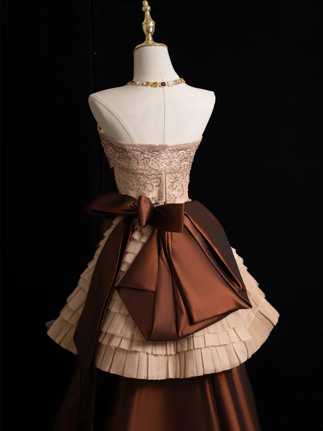 Vintage Ballkleid Trägerlos Braun Satin Lange Ballkleider Beeindrucken Sweet 16 Geburtstag Outfits Ballkleid RB1915