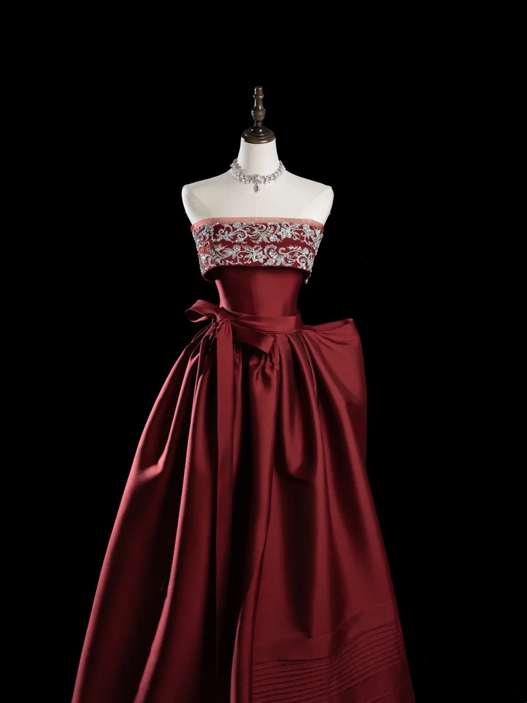 Edles Ballkleid, trägerlos, Burgunderrot, Satin, Ballkleider, Abendkleid, 20. Geburtstag, Outfits, Ballkleid RB1949