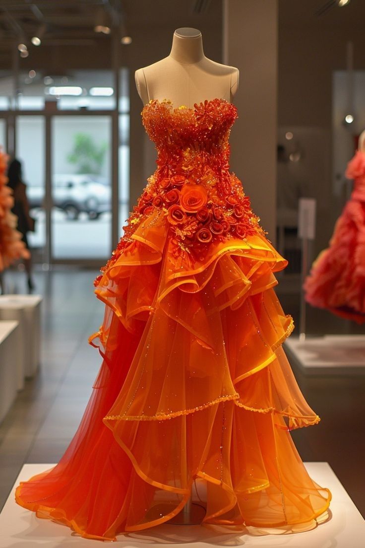 Bescheidenes Ballkleid, trägerlos, orangefarbenes Tüll-Ballkleid für Teenager, formelle Kleidung, Party-Outfits, Ballkleid RB2125