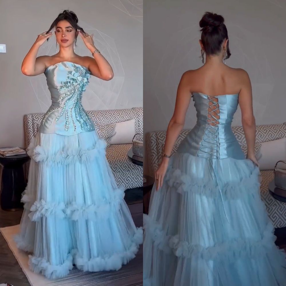 Charmantes trägerloses Ballkleid aus blauem Tüll, Inspiration für Teenager, formelle Kleidung, Party-Outfits, Ideen für Ballkleider RB2172