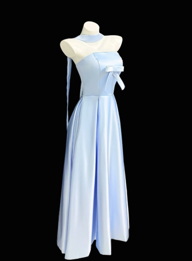 Bescheidenes A-Linien trägerloses hellblaues Satin-Geburtstagskleid ärmelloses Abend-Ballkleid formelle Kleider RB3116