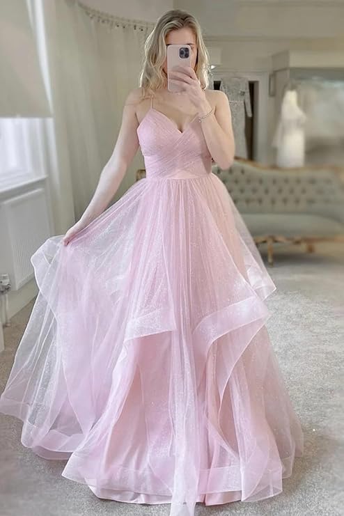 Elegantes Ballkleid mit Spaghettiträgern in Burgunderrot, Lagen Tüll, lange Ballkleider, Inspiration, trendige Abendkleider, formelles Kleid RB787