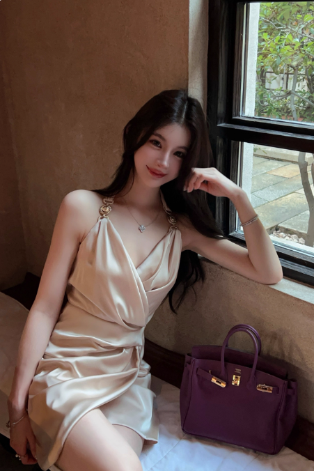 Modisches Champagner Neckholder Etuikleid aus Satin für den Heimkehrabend, formelles Partykleid RF01023