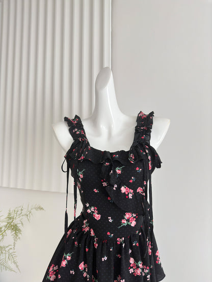 Französischer schwarzer bedruckter Chiffon-A-Linien-Hosenträgerrock RF0601