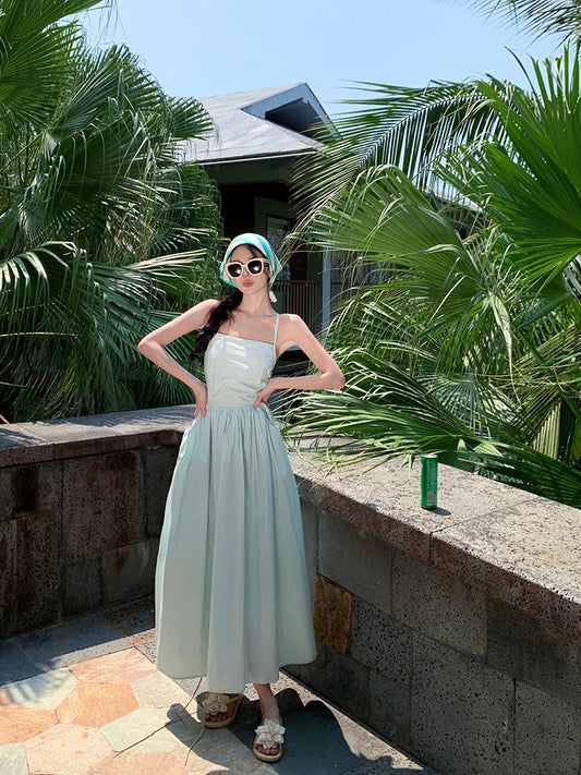 Süßes, mintgrünes, rückenfreies A-Linien-Sommerkleid mit Trägern RF0649