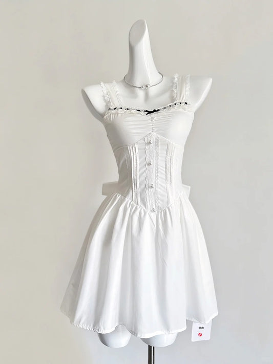 Schlichtes weißes A-Linien-Satin-Kurzballkleid mit Trägern und Homecoming-Kleid RF0691