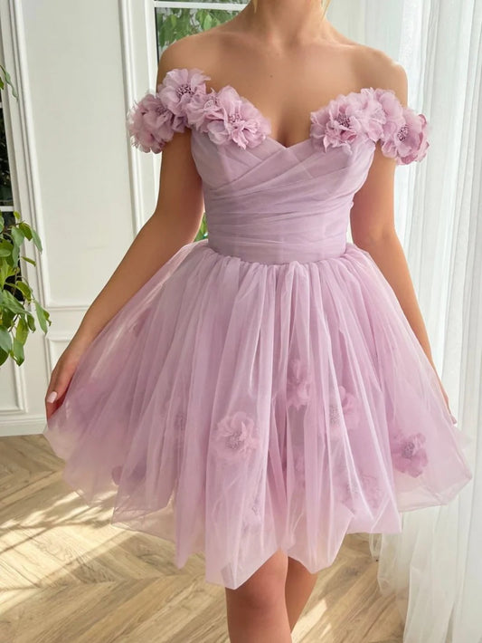 Elegantes lila schulterfreies A-Linien-Tüll-Kurzballkleid Homecoming-Kleid RF0726