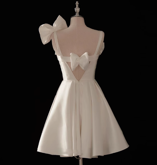 Sweet White Spaghetti Straps A-Line Satin Short Prom Dresses Homecoming Dress with Bow RF0737