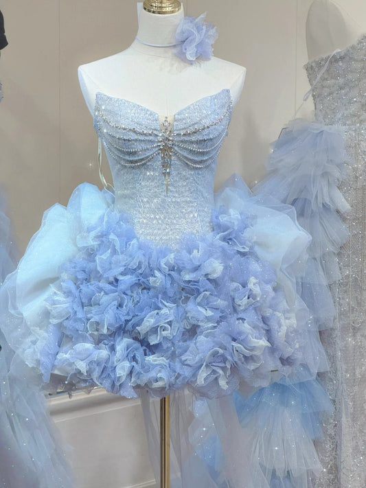Wunderschönes blaues trägerloses A-Linien-Abendkleid mit Perlenbesatz und Tüll, kurzes Ballkleid, Homecoming-Kleid mit Applikationen RF0738