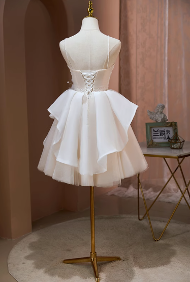 Hübsches weißes Spaghettiträger A-Linie Tüll Kurzes Ballkleid Homecoming-Kleid RF0740