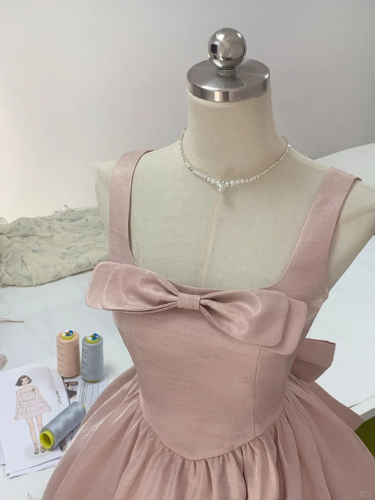 Süßes Rosa Quadratischer Ausschnitt A-Linie Satin Kurzes Partykleid Homecoming Kleid RF0752