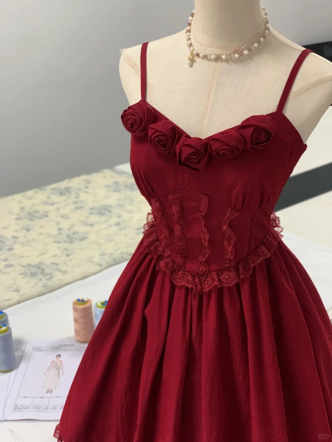 Elegant Burgundy Spaghetti Straps A-Line Satin Short Prom Dresses Cute Homecoming Dress RF0754