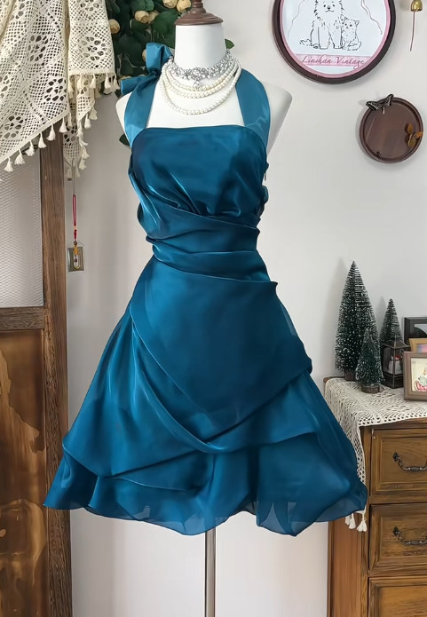 Elegantes, blaugrünes Neckholder-A-Linien-Satin-Netz-Kurzballkleid mit Homecoming-Kleid RF0781