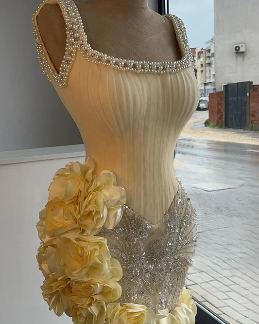 Wunderschönes buttergelbes, figurbetontes Chiffon-Abendkleid mit quadratischem Ausschnitt und Perlenbesatz, kurzes Homecoming-Kleid mit Applikationen RF0806