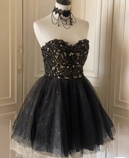 Vintage Schwarzes trägerloses A-Linien-Tüll-Kurzballkleid mit Perlenbesatz RF0823