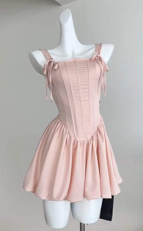 Süßes rosa A-Linien-Satin-Kurzpartykleid mit quadratischem Ausschnitt und Homecoming-Kleid RF0841