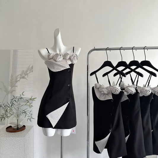 Elegante schwarze Spaghettiträger Etuikleid aus Satin, kurze Partykleider, Homecoming-Kleider RF0842