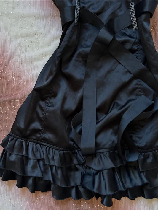 Elegantes schwarzes A-Linien-Partykleid aus Satin mit Herzausschnitt RF0955
