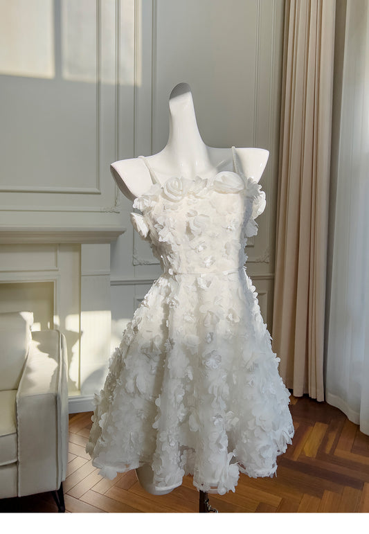 Elegantes A-Linien-Brautkleid mit Spaghettiträgern und Tüll, kurzes weißes Homecoming-Kleid mit Applikationen RF0980