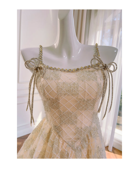 Wunderschönes A-Linien-Heimkehrkleid mit Spaghettiträgern und Perlen, kurzes Tüllkleid mit Perlen, Champagner Sweet 16 Kleid RF0982