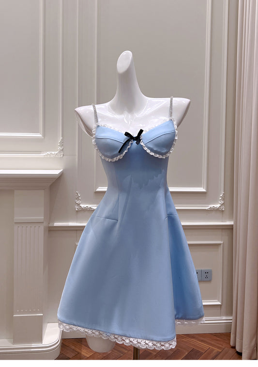 Süßes blaues A-Linie Satin Spaghettiträger Kurzes Homecoming-Kleid, lässiges Abendkleid mit Spitze RF0983