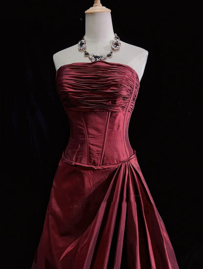 Robe de bal vintage bustier en taffetas bordeaux, années 2000, pour soirée, bal de promo, ou retour des anciens (N3199)