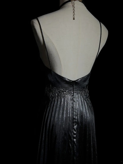 Belles robes de bal – Inspiration : Robe de soirée formelle pour femme en satin gris coupe trapèze à fines bretelles avec dentelle, longueur thé N3204