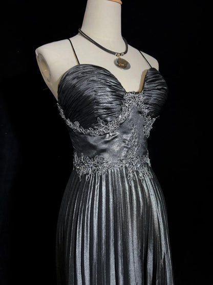 Belles robes de bal – Inspiration : Robe de soirée formelle pour femme en satin gris coupe trapèze à fines bretelles avec dentelle, longueur thé N3204