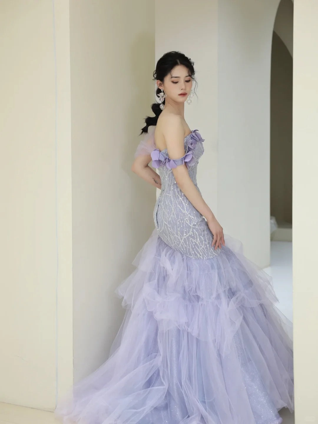 Robe de bal longue en tulle lilas, épaules dénudées, style sirène, N851