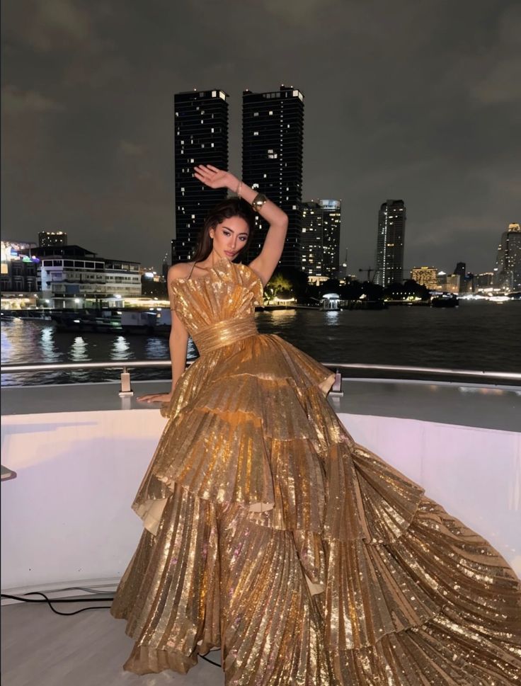 Robe de bal modeste sans bretelles dorée à volants, robe de soirée longue pour fête d'anniversaire de 16 ans AB1132