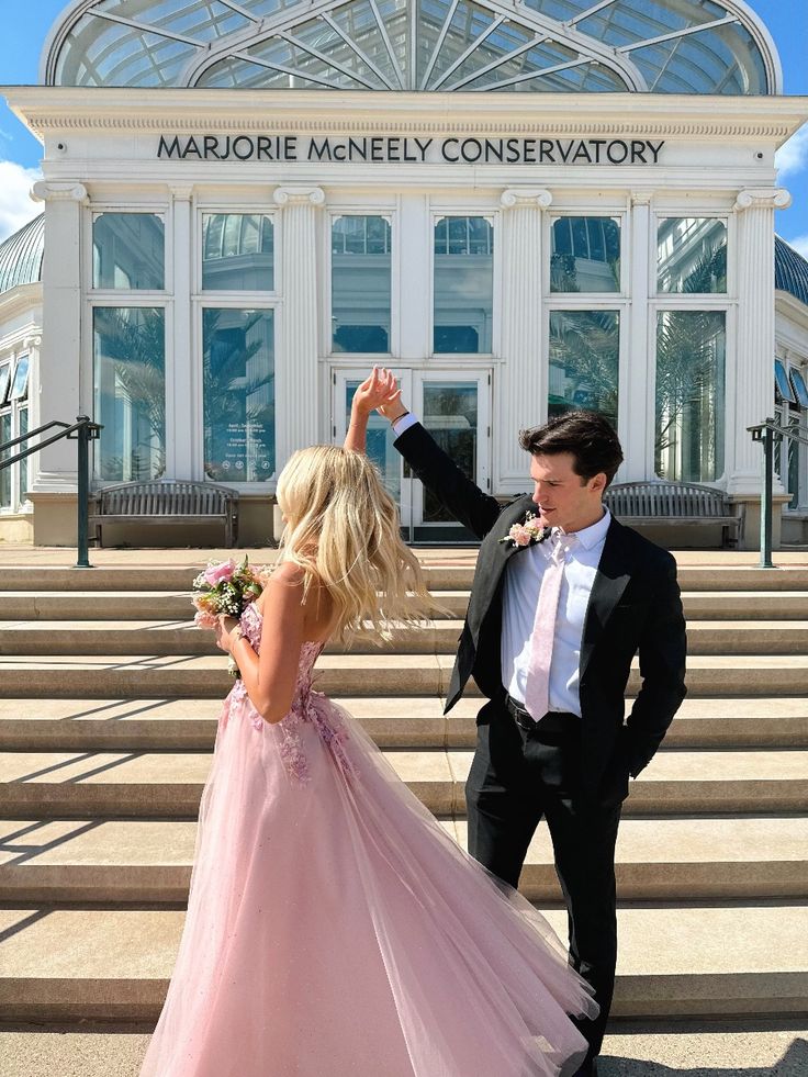 Elegantes, langes, formelles Abendkleid in A-Linie aus rosa Tüll mit Spitzenapplikationen und Herzausschnitt für Teenager, AB628